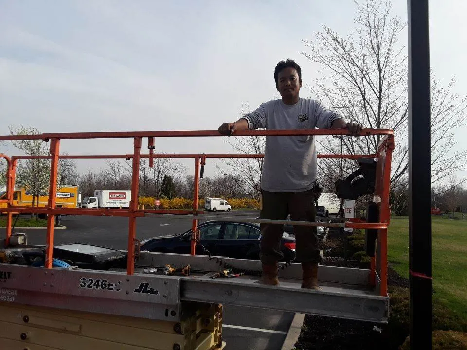 Slide of Emmanuelelectric1022