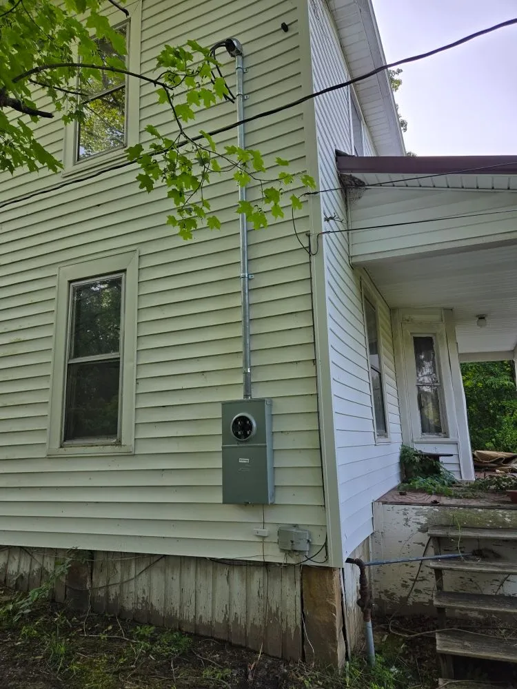 Trusted electrician providing wiring installation in ,