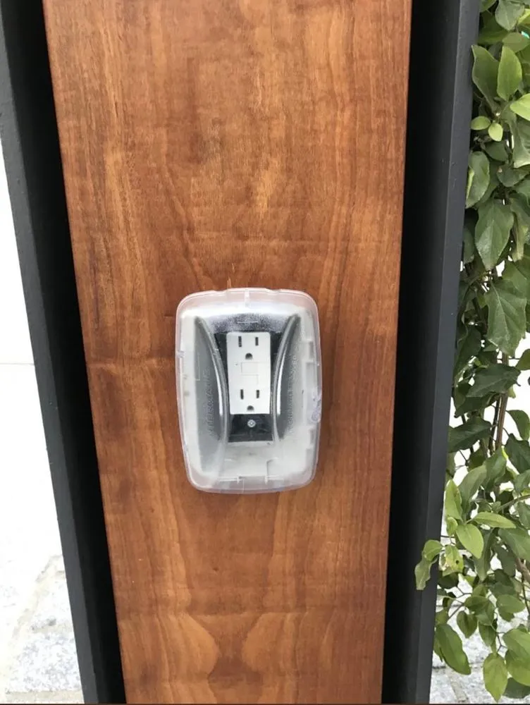 Reliable electrician providing electrical repair in ,