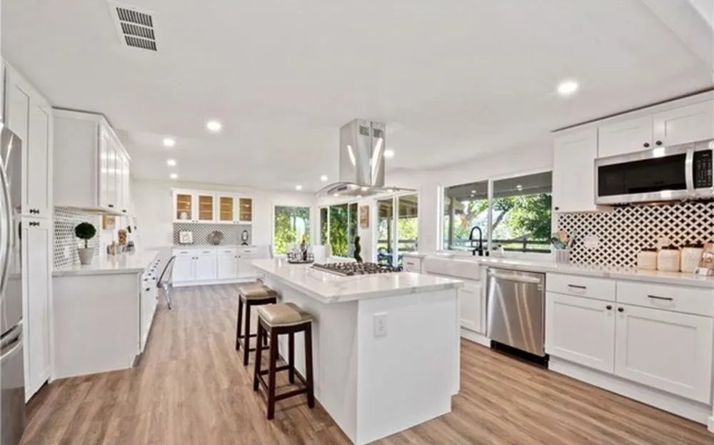 Slide of Empower Building Company