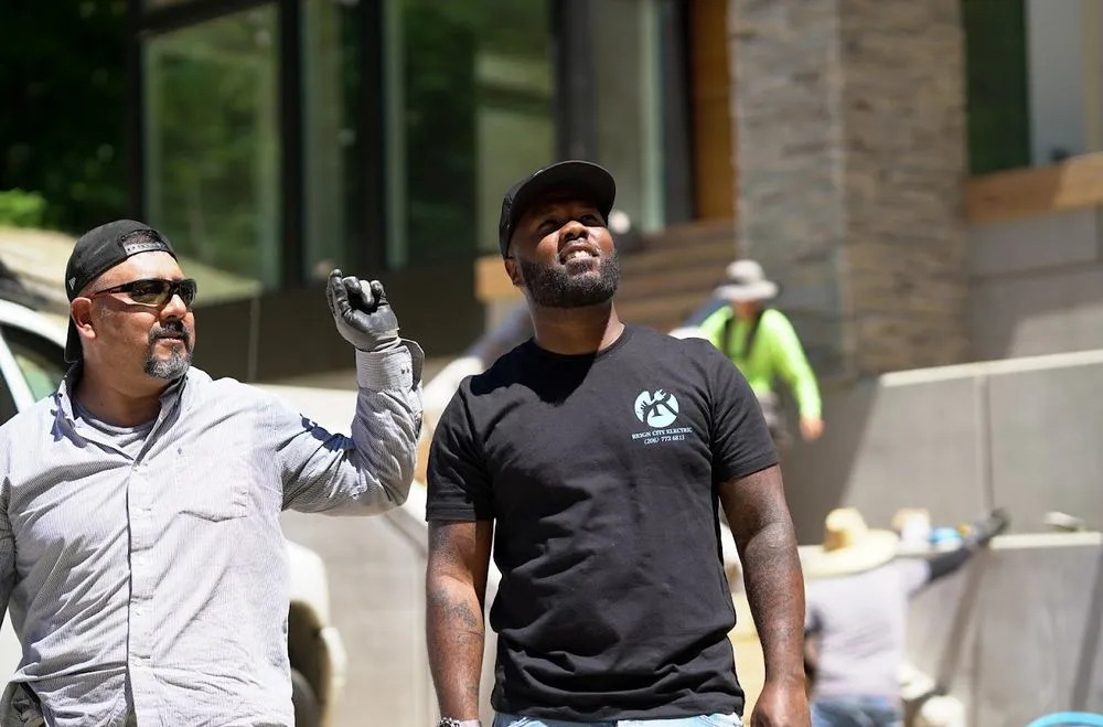 Slide of Empwr Electric