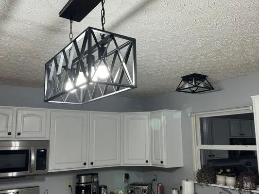 Emraxx Services Logo