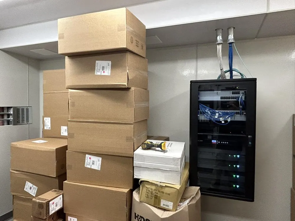 Professional circuit breaker repair in ,  by EMSR - Electrical Contractors