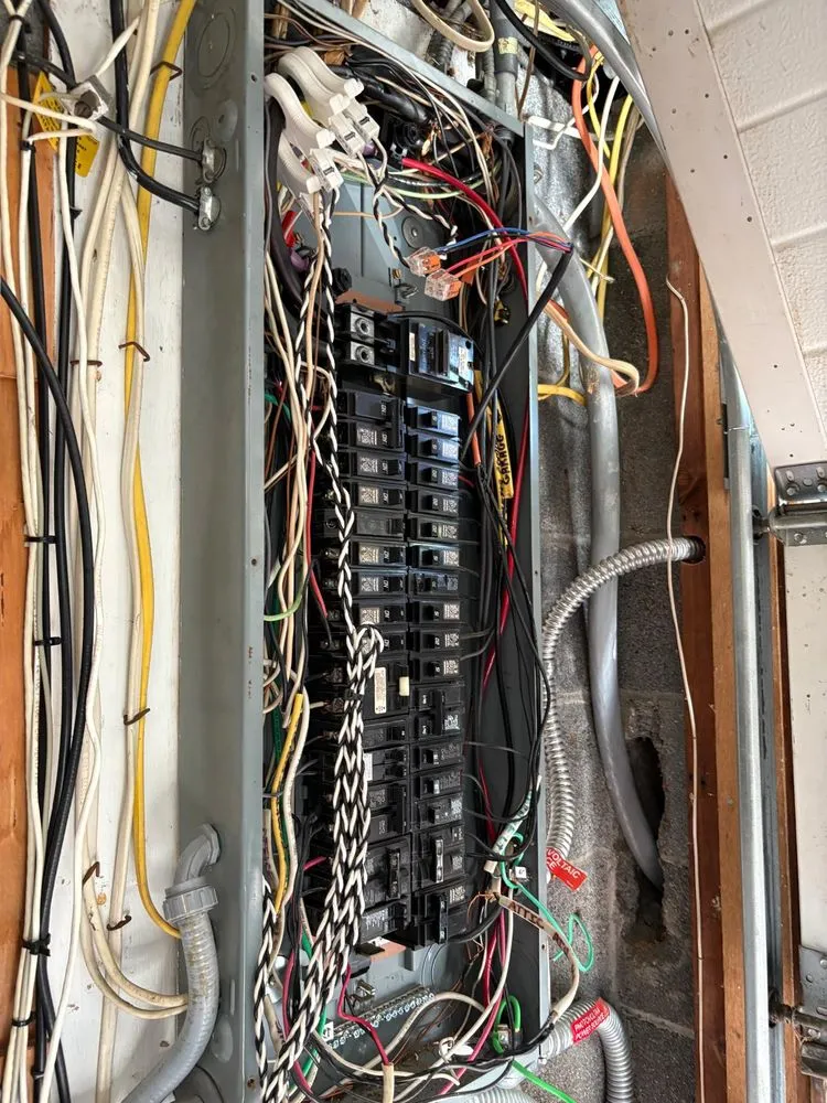 Slide of Enara Electric