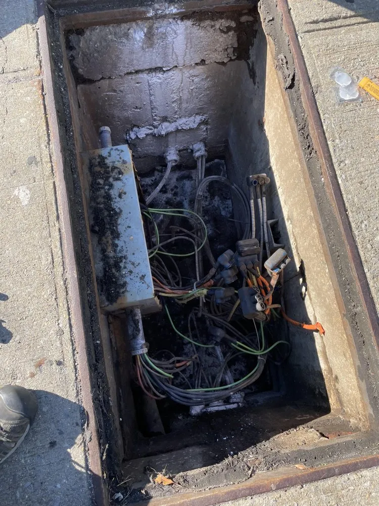 Reliable electrician providing circuit breaker repair in ,