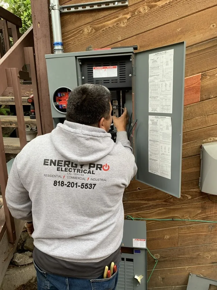 Certified outlet and switch repair service in Winnetka, CA - Energy Pro Electrical