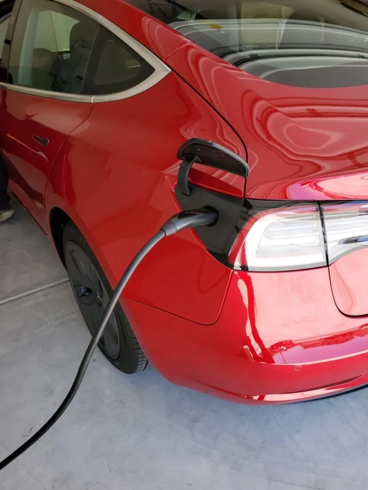 Affordable electrician providing panel upgrade in , 