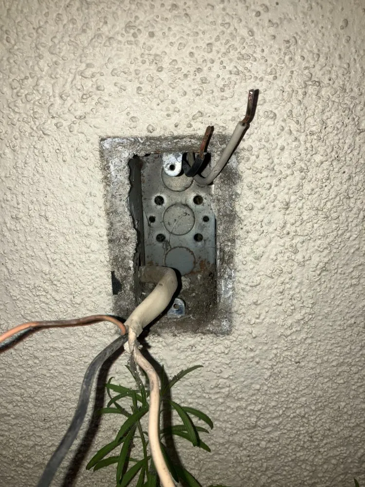 Slide of Energy Source Electric