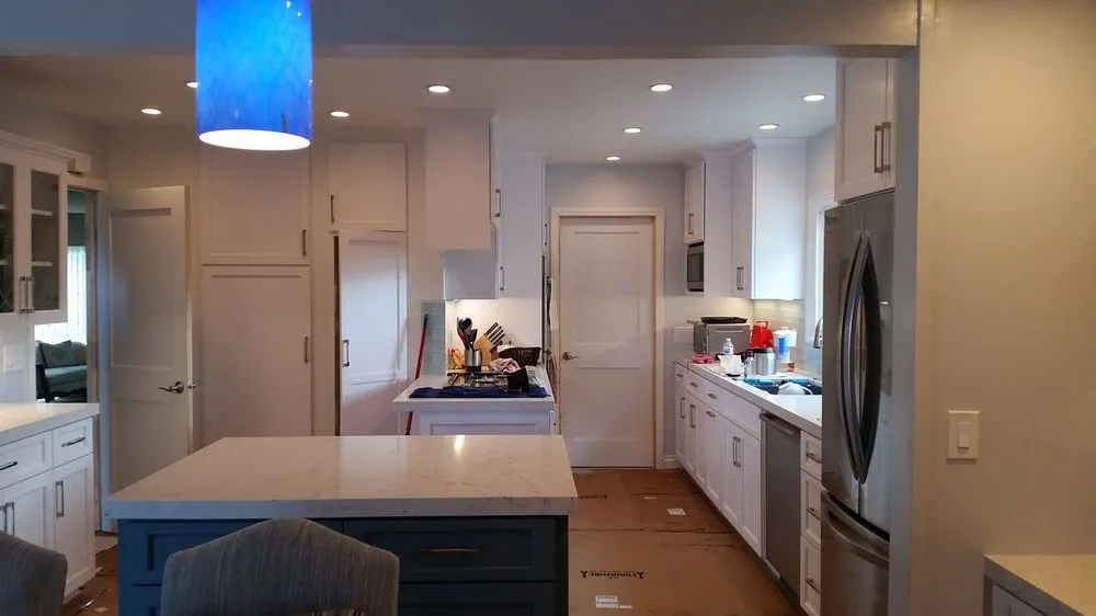 Affordable emergency electrical service in South Torrance, CA by English Electrician