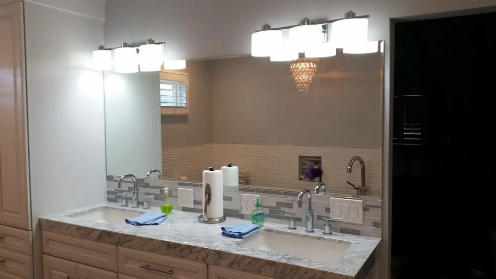 Licensed electrical repair in South Torrance, CA by English Electrician