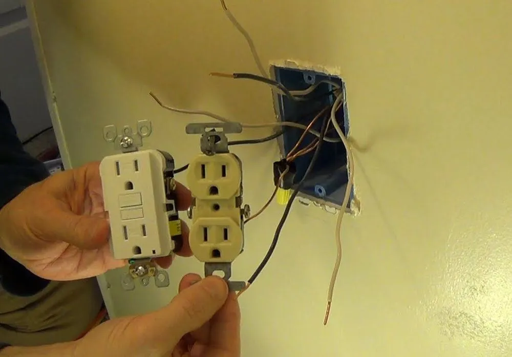 Professional outlet and switch repair experts serving Mohegan Lake, NY - Enimer Electric