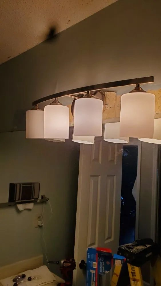 Slide of Enrique Light