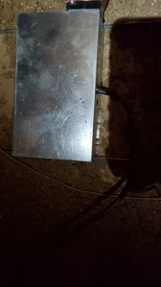 Slide of Enrique Light