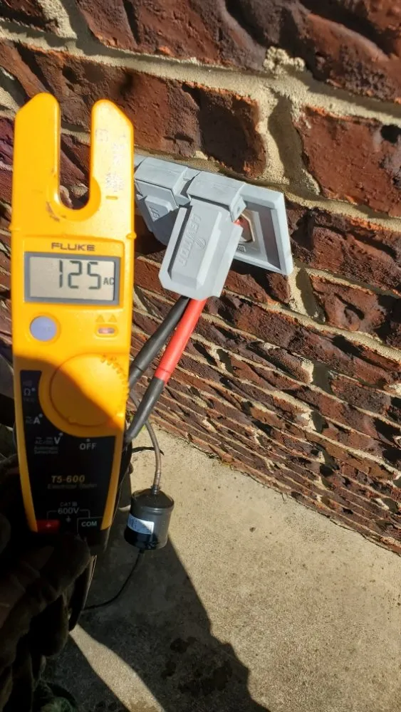 Slide of Enrique Light