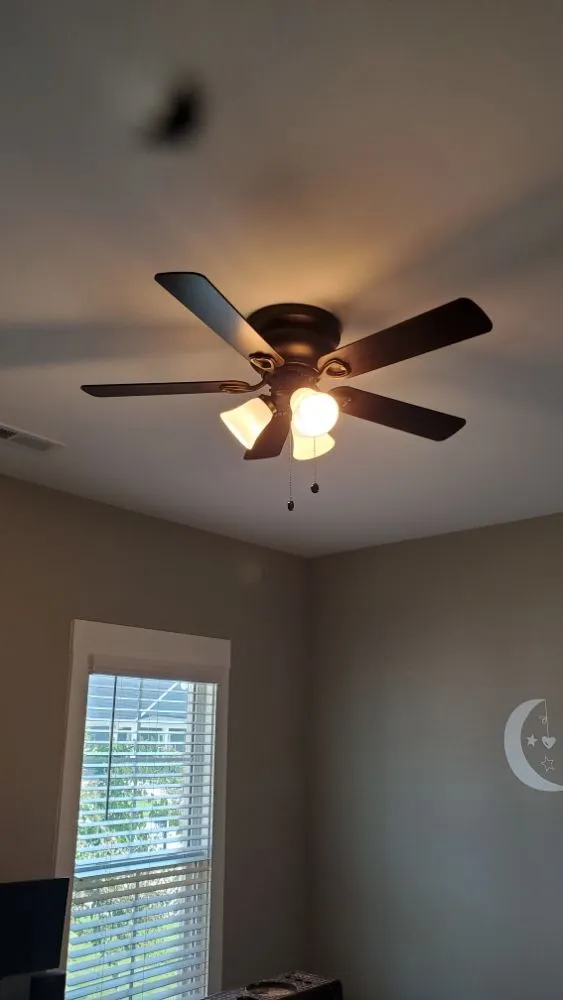 Slide of Enrique Light