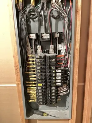 Entronic Hernan Logo