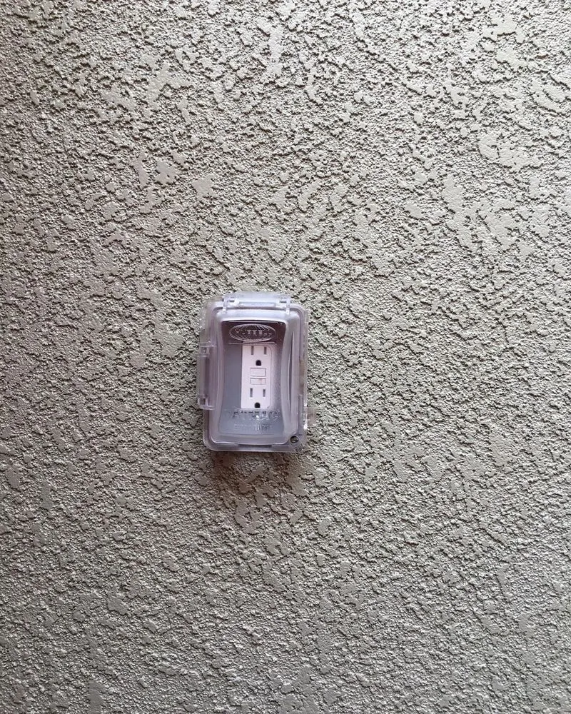 Slide of Entry Emergency Electrician