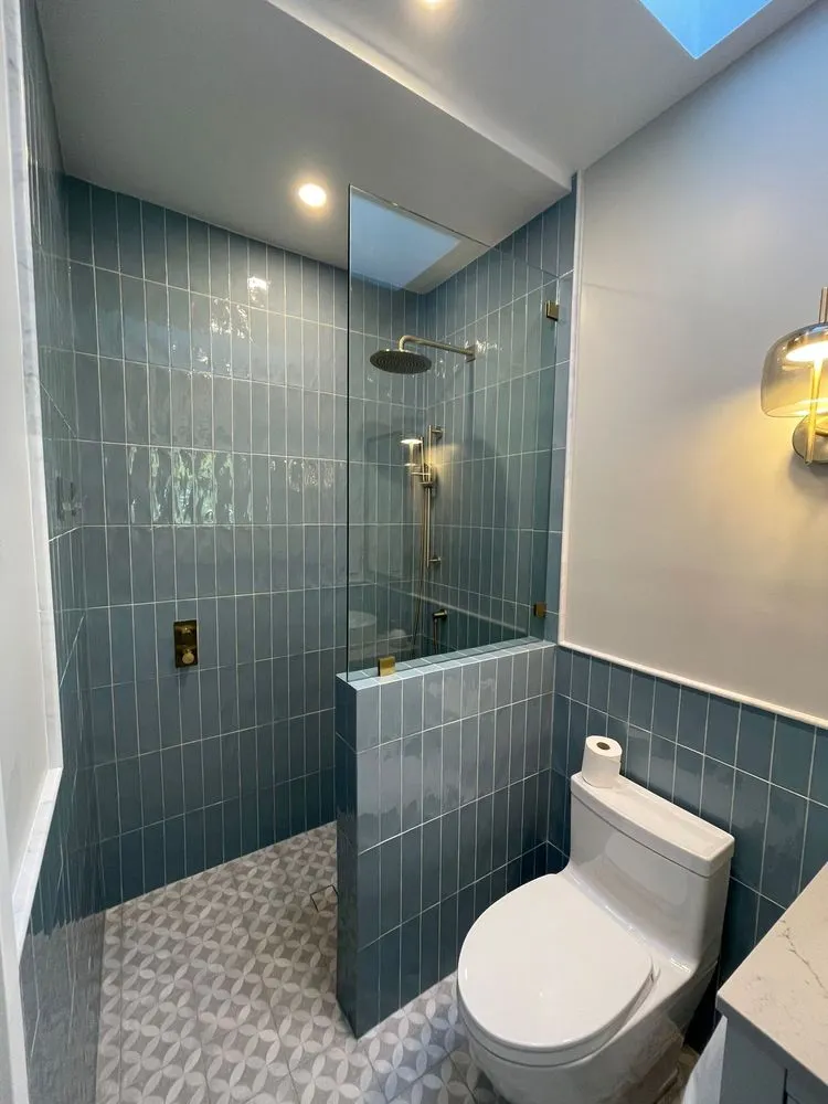 Emergency outlet and switch repair service in ,  - EnviroBuilt Construction