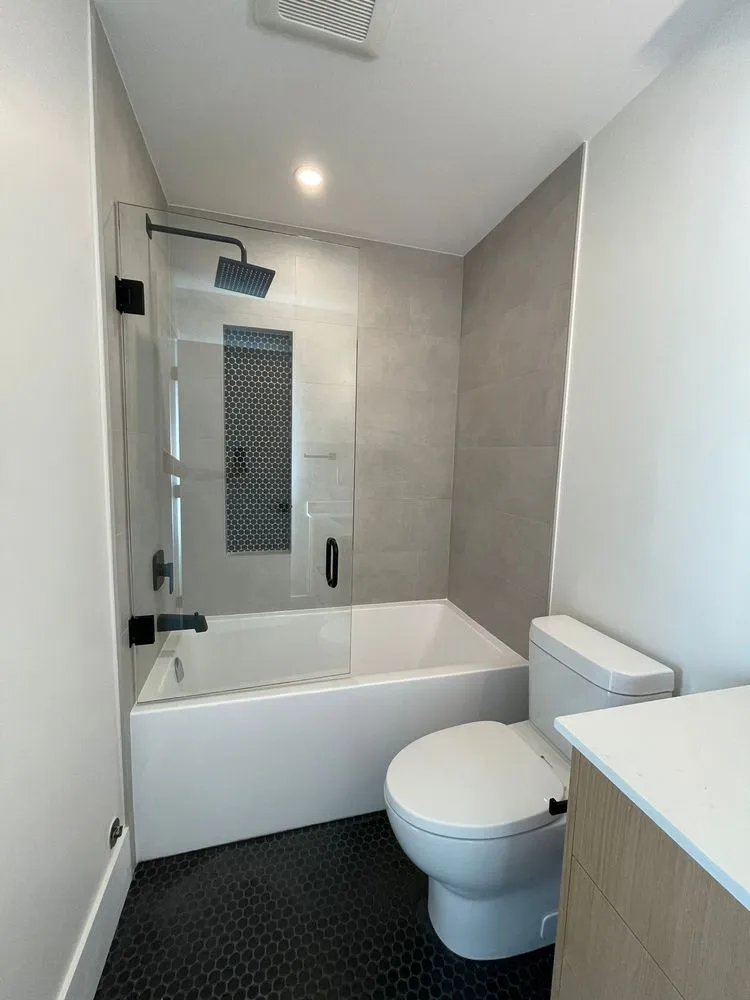 Emergency outlet and switch repair experts serving ,  - EnviroBuilt Construction