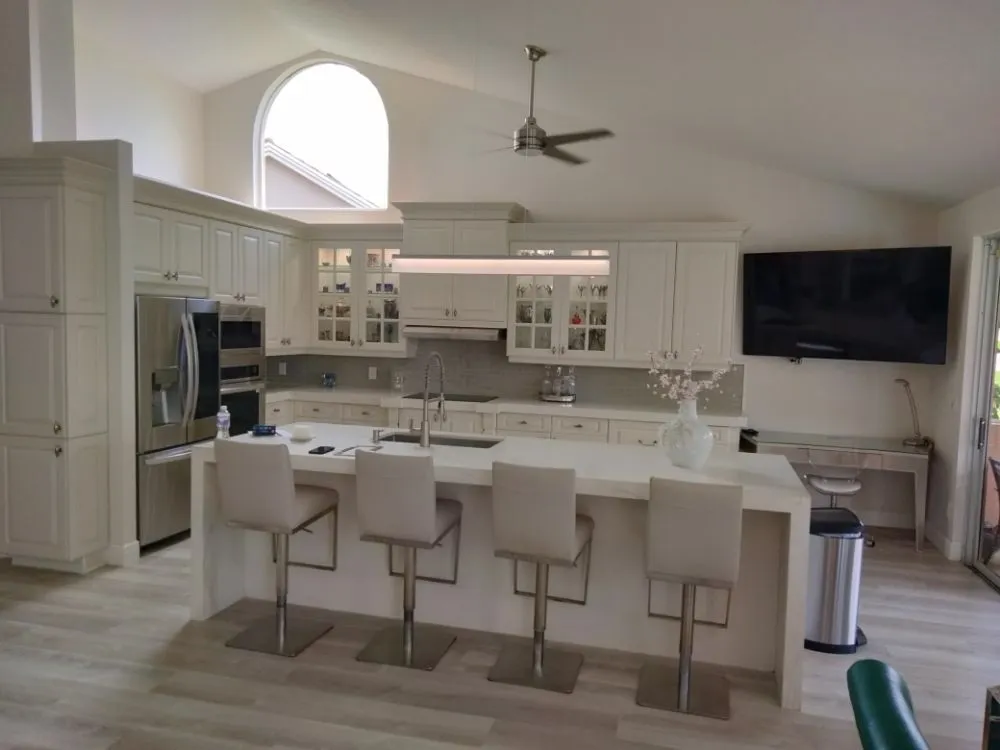 Affordable electrician providing outlet and switch repair in , 