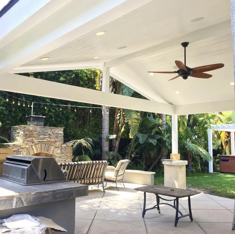 Licensed electrical service for homes in lighting installation,  by 