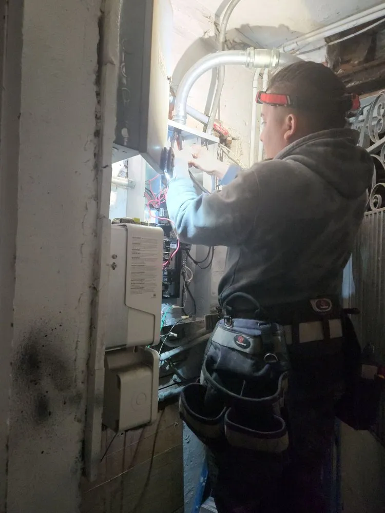 Professional emergency electrical service service in , - Enzo Total Construction