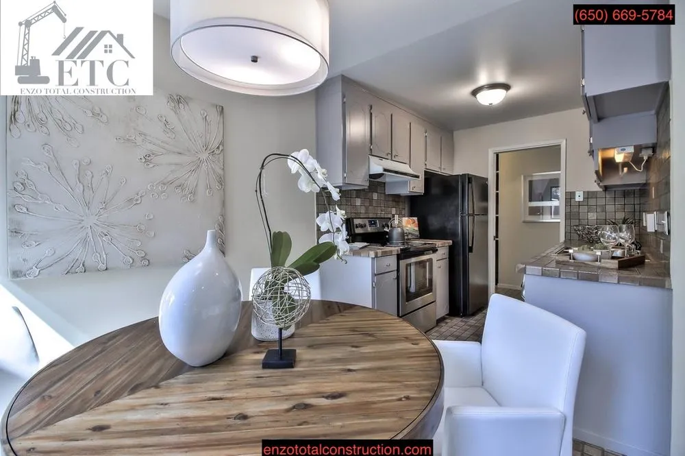 Slide of Enzo Total Construction