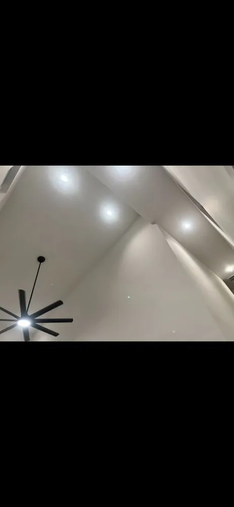 Reliable electrician providing panel upgrade in Tampa Bay, FL - EOG Team Work Service