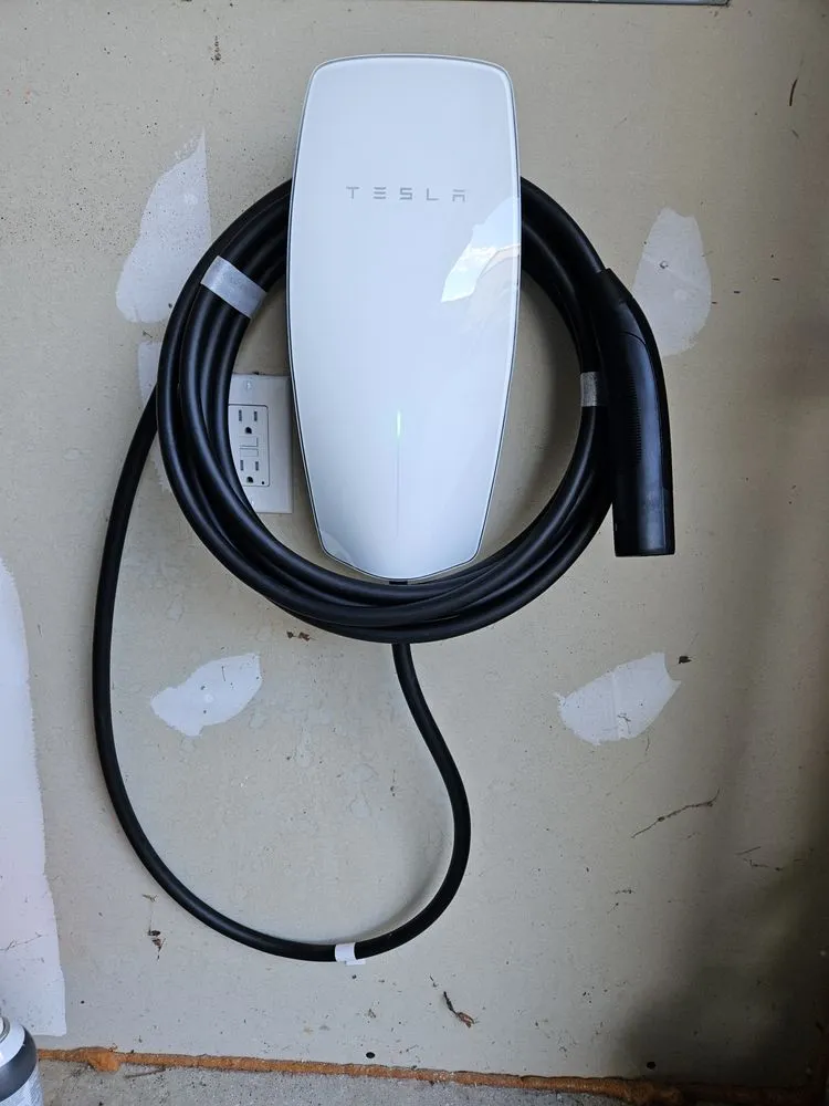 Slide of Epermar Electrical Services