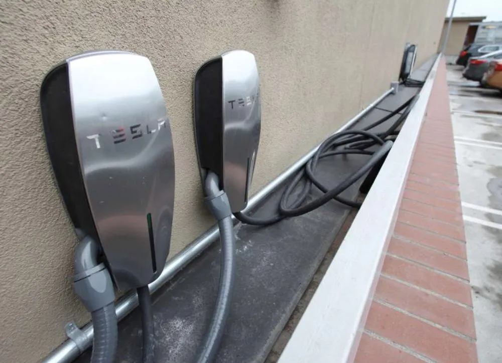 Slide of Epic Electric