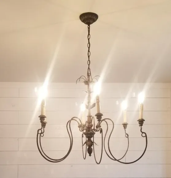 Licensed electrician providing lighting installation in , 