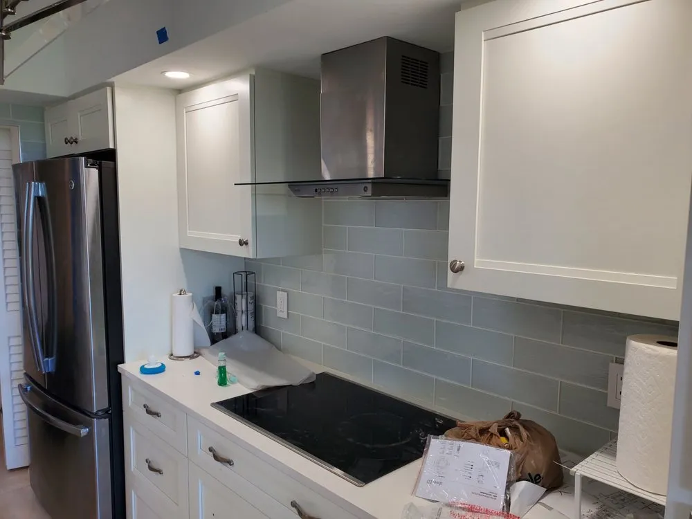 Slide of E&R Electric