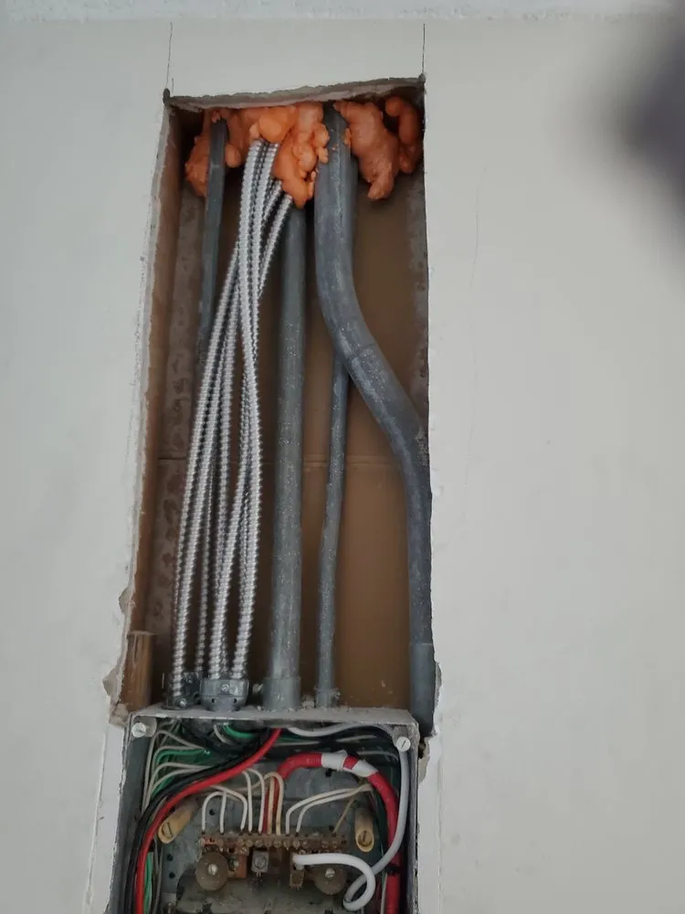 Slide of E&R Electric