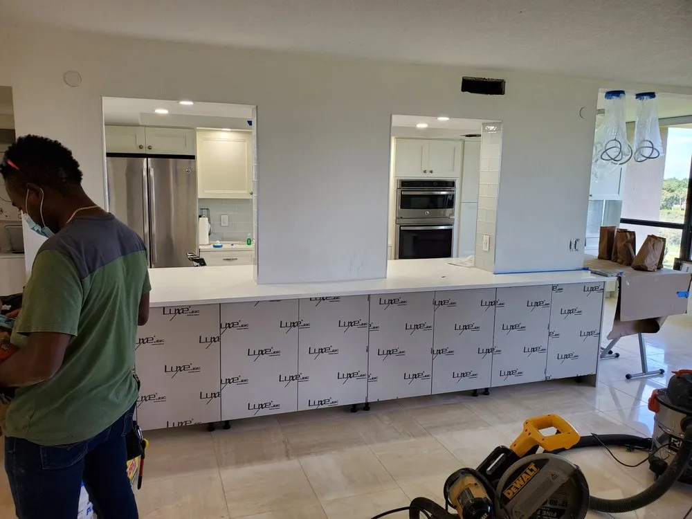 Slide of E&R Electric