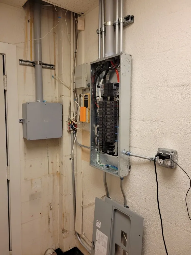 Slide of ER SERVICE & INVESTMENTS