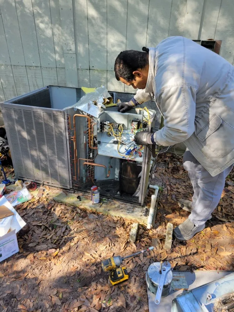 Slide of ER SERVICE & INVESTMENTS