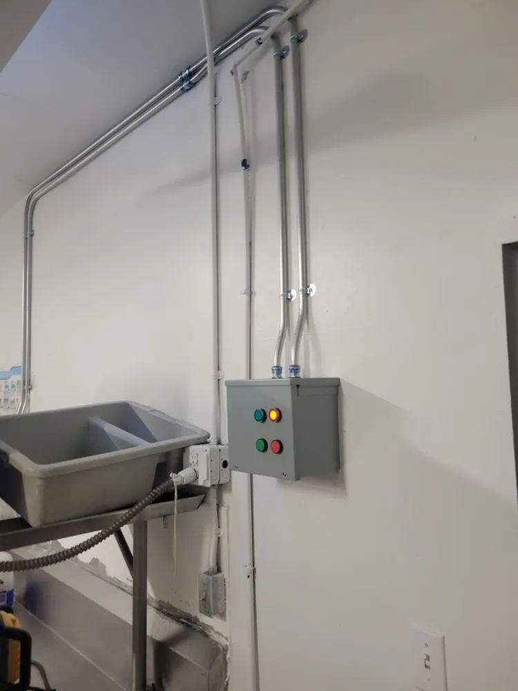 Slide of ER SERVICE & INVESTMENTS