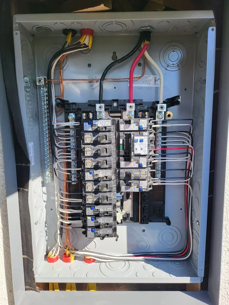Professional circuit breaker repair service in ,  - Eric Hernandez Electric