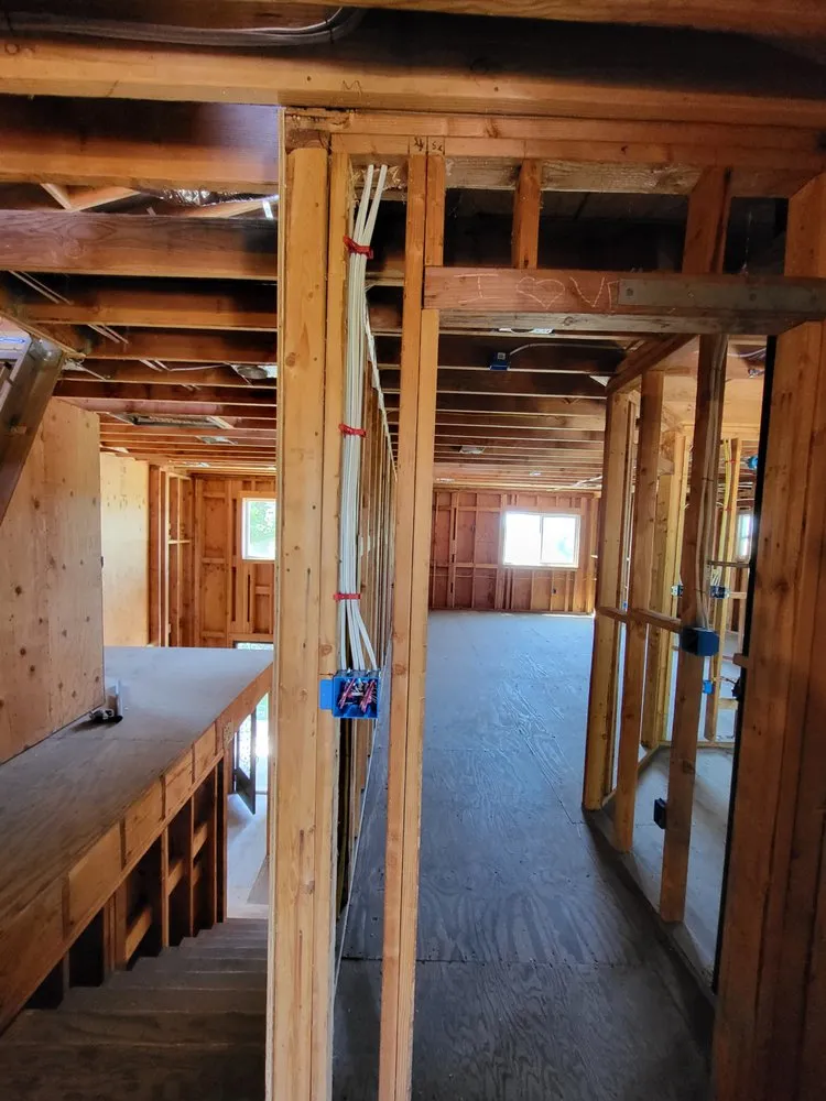 Slide of Eric Hernandez Electric