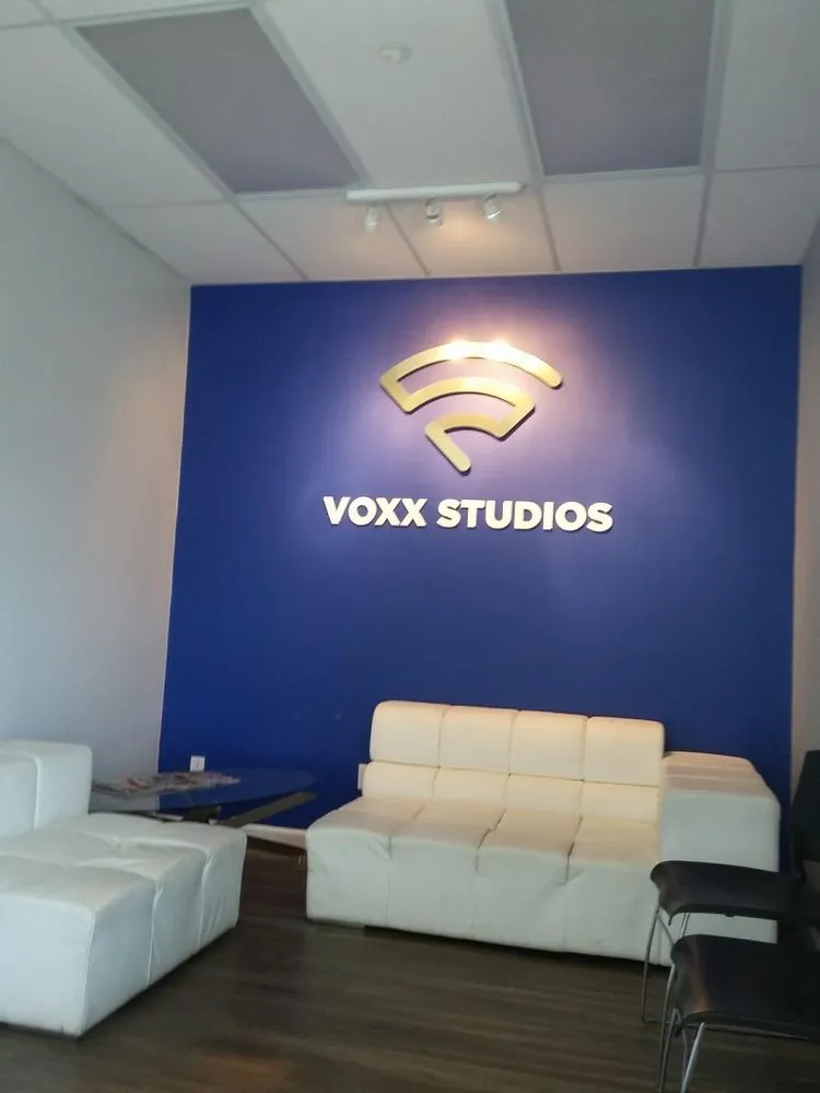 Slide of Erick electrician