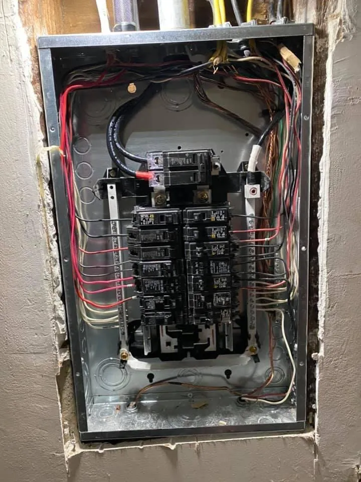 Slide of Erick electrician