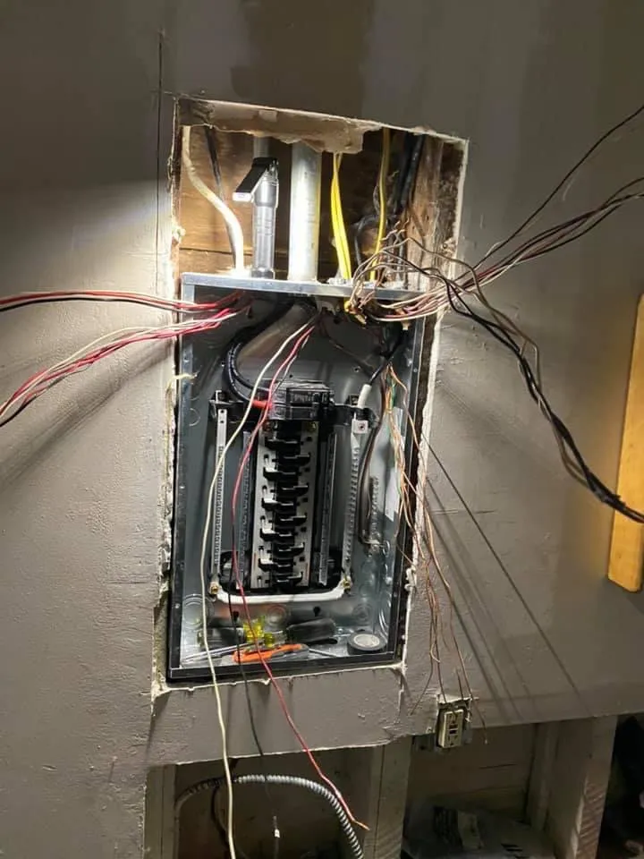 Slide of Erick electrician