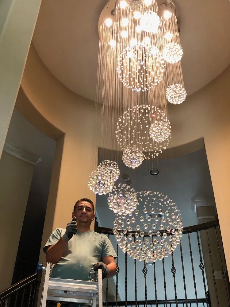 Slide of Erick Gonzalez Electrician