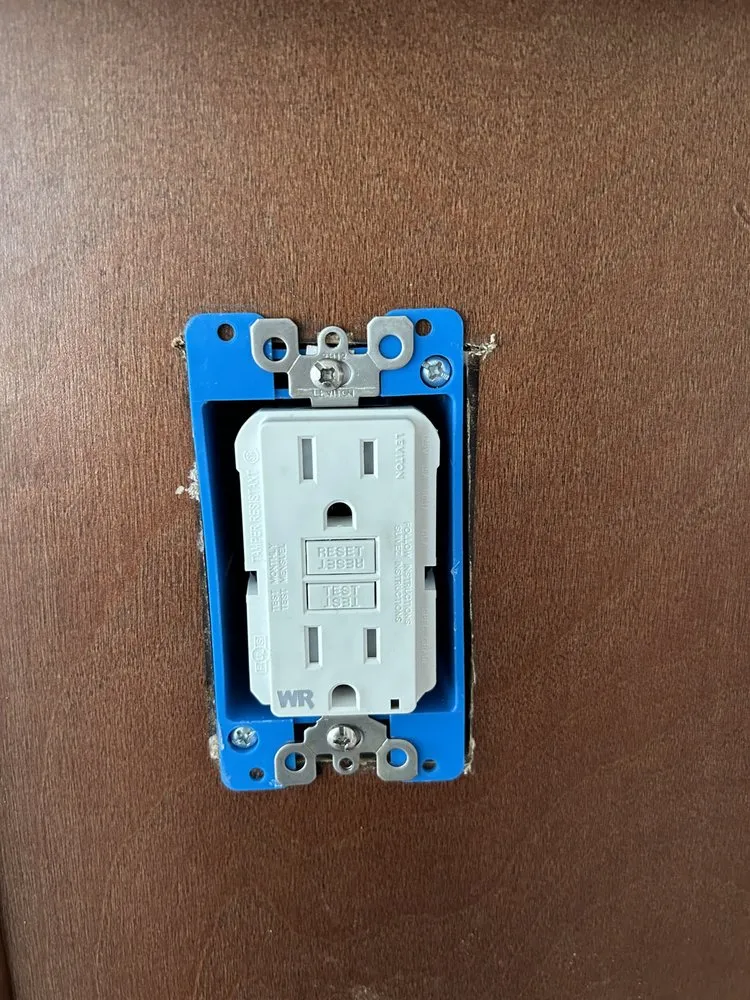 Slide of Ericks electrical services