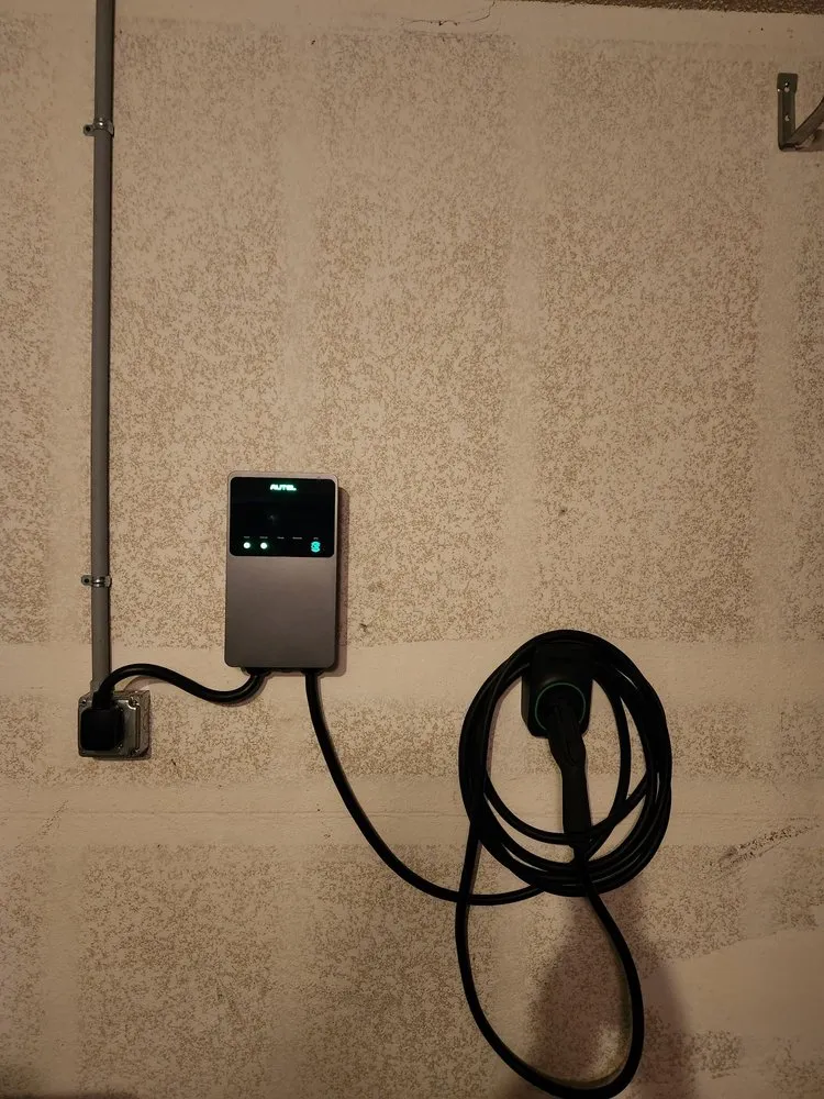 Slide of Eric's Lighting and Electrical Service