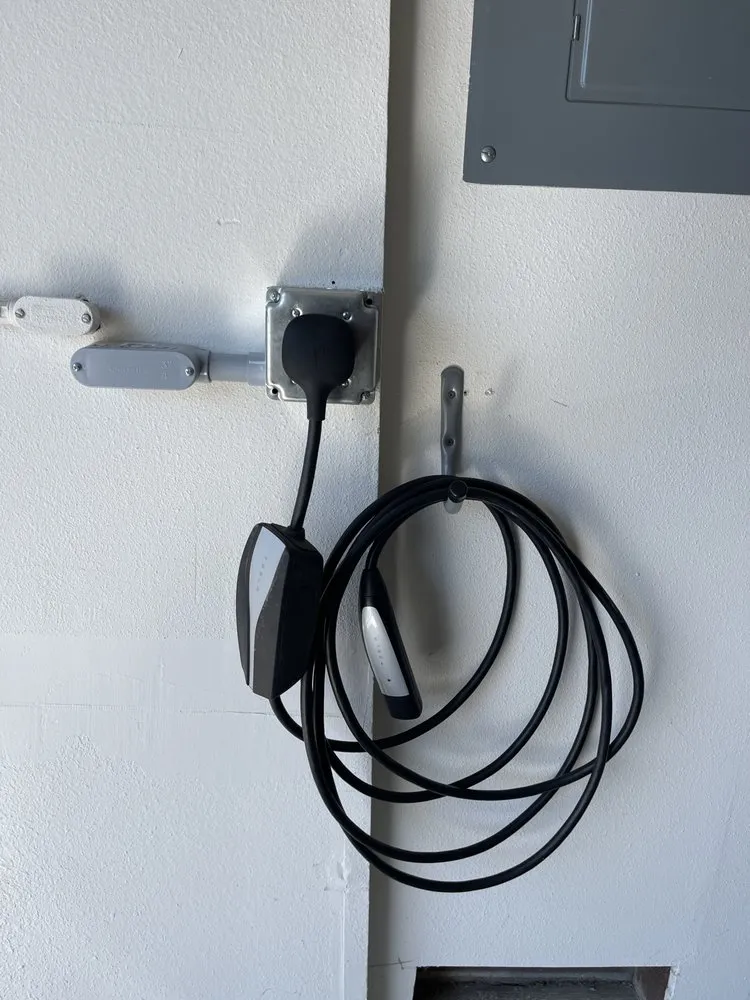 Slide of Eric's Lighting and Electrical Service