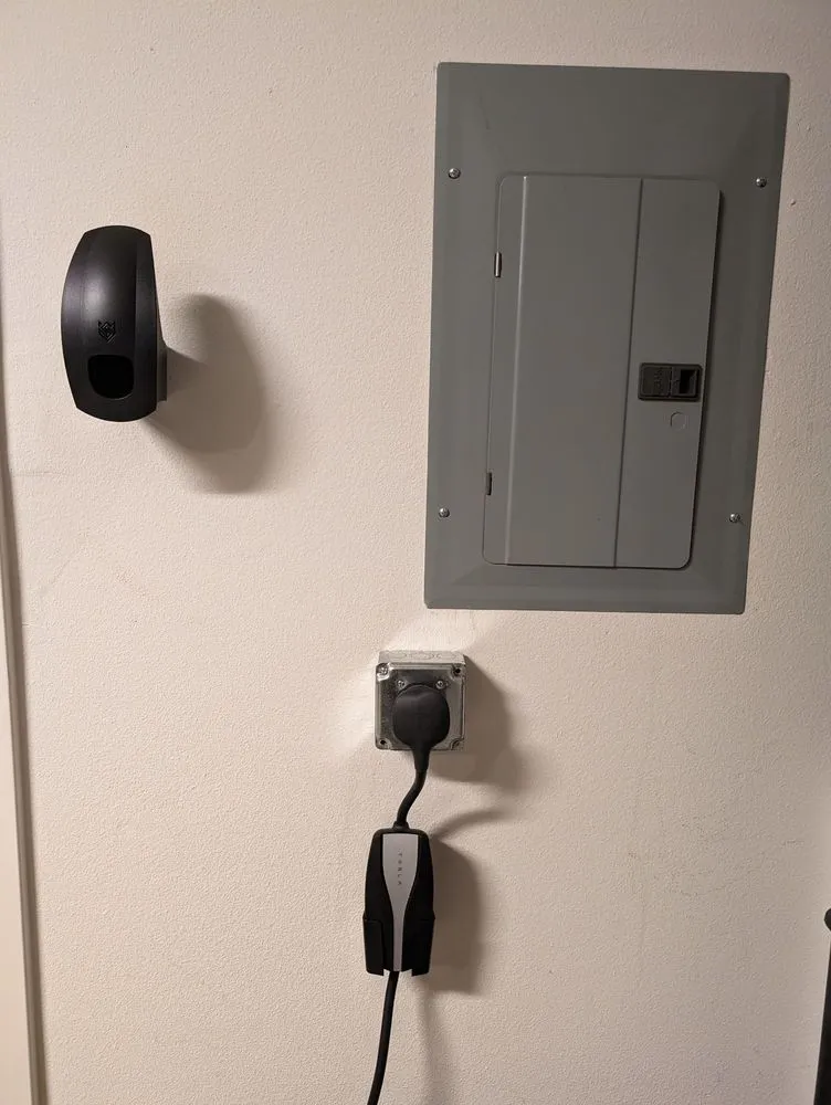 Slide of Eric's Lighting and Electrical Service