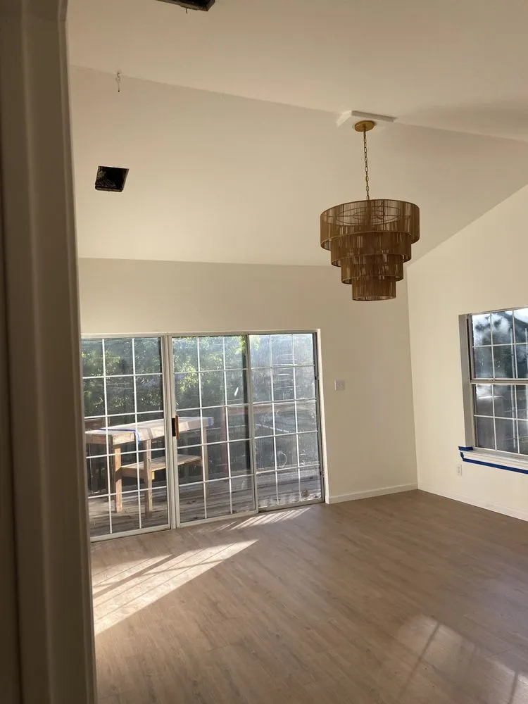 Slide of Erik electric