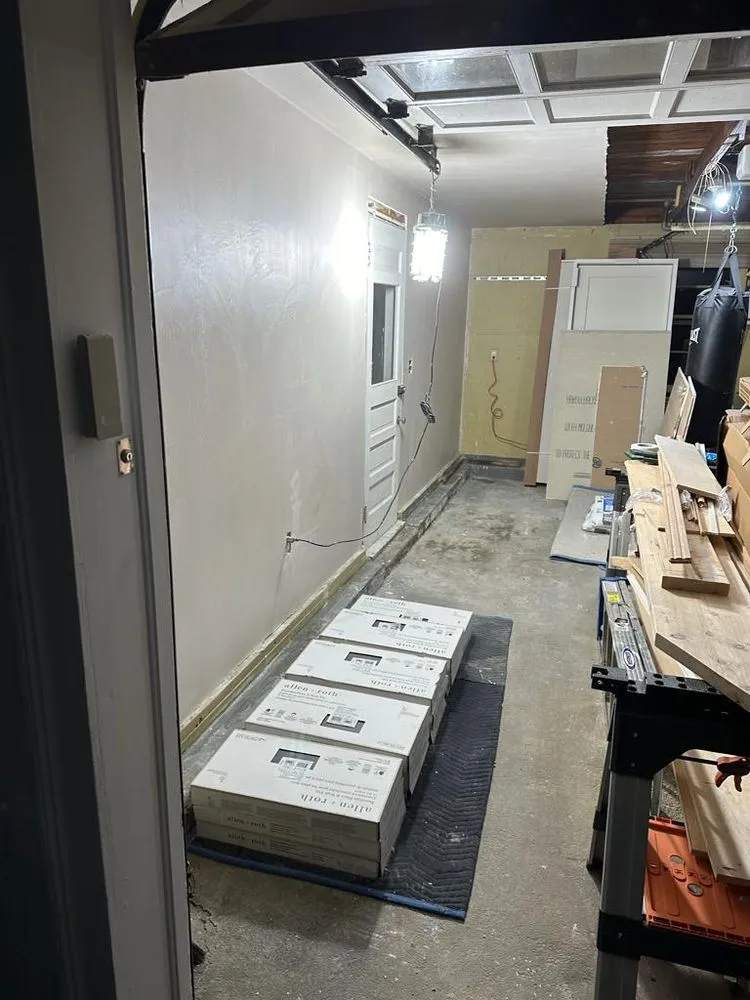 Slide of Erik Guillen