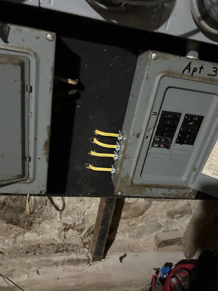 Slide of Erik Guillen